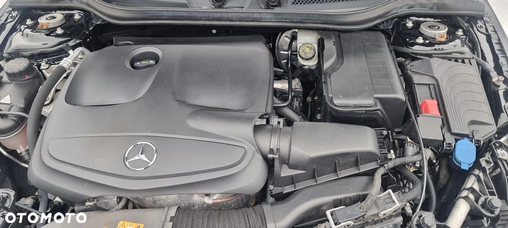 Mercedes-Benz CLA 250 4Matic 7G-DCT UrbanStyle Edition - 33