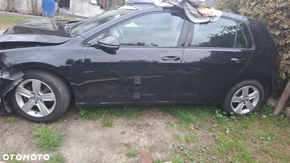 Volkswagen Golf - 8