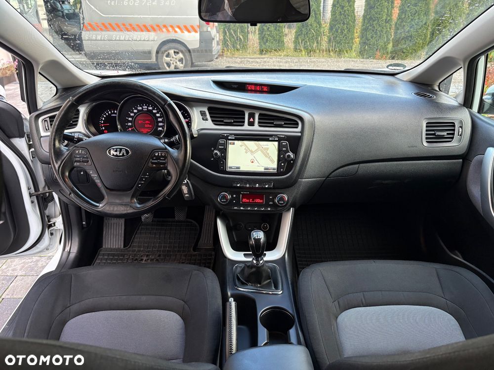 Kia Ceed - 28
