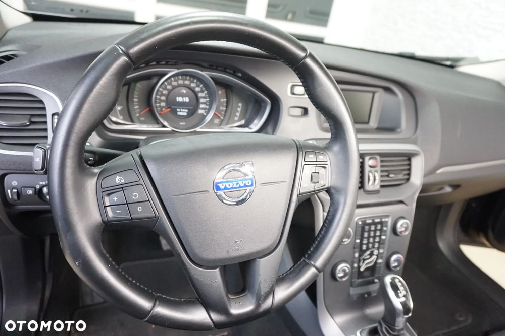 Volvo V40 D2 Kinetic - 23