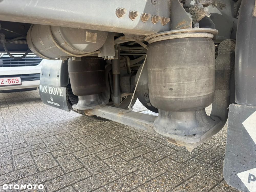 Renault D12 - 18