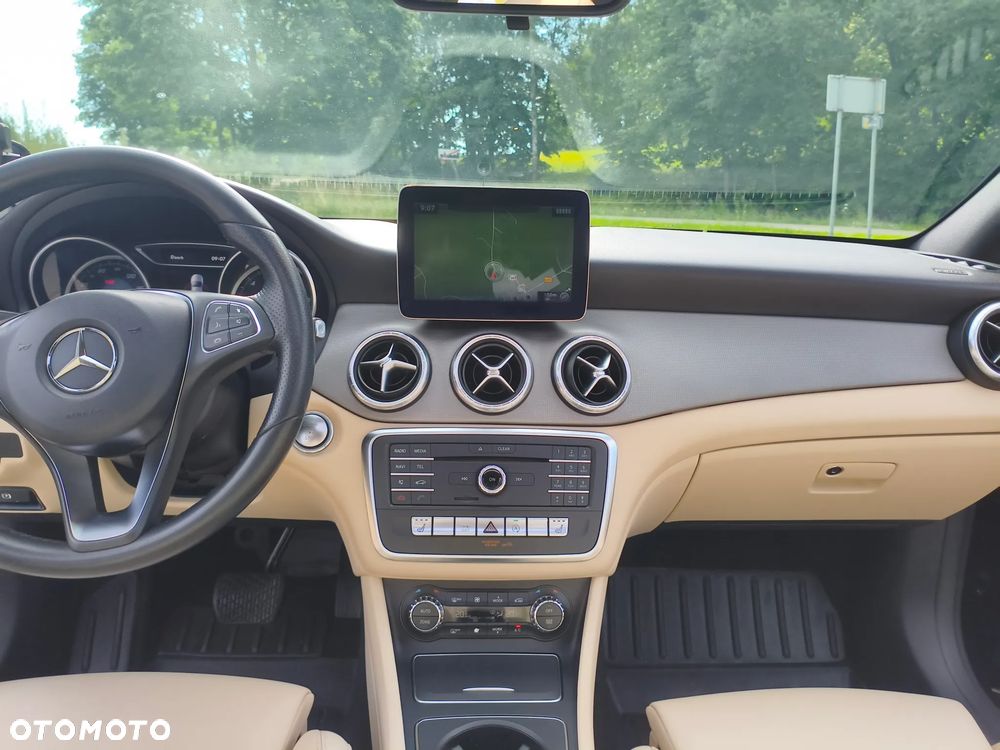 Mercedes-Benz CLA 250 Sport 7G-DCT - 14