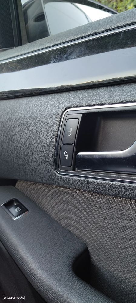 Mercedes-Benz E 220 BlueTEC Avantgarde Auto. - 10
