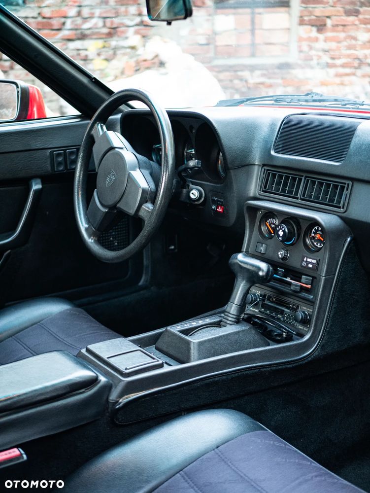 Porsche 924 - 12