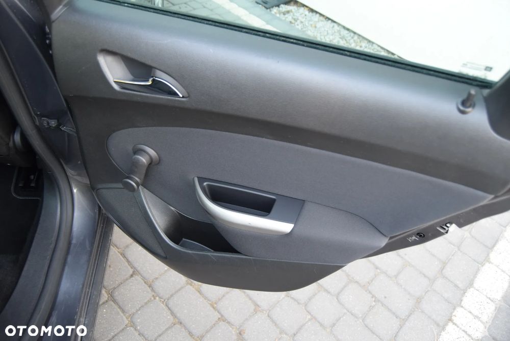 Opel Astra 1.4 Turbo - 21
