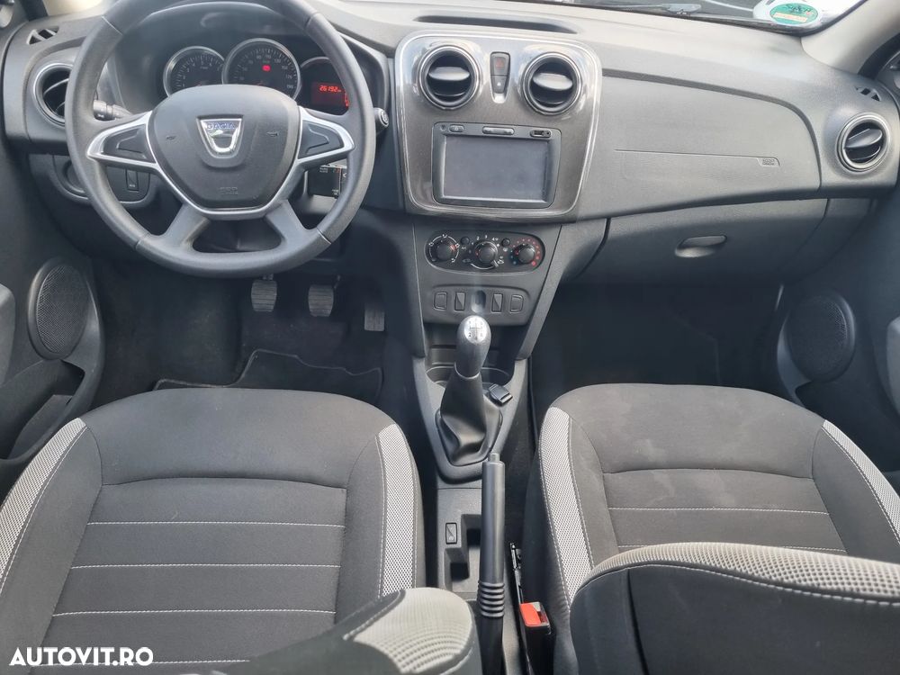 Dacia Sandero 0.9 90CP Stepway - 8