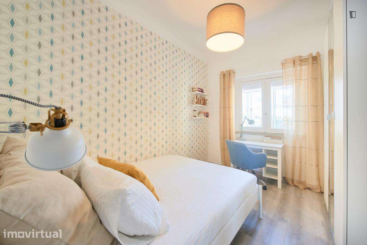 Quarto - localizado em Amadora Lisbon - Grande imagem: 2/22