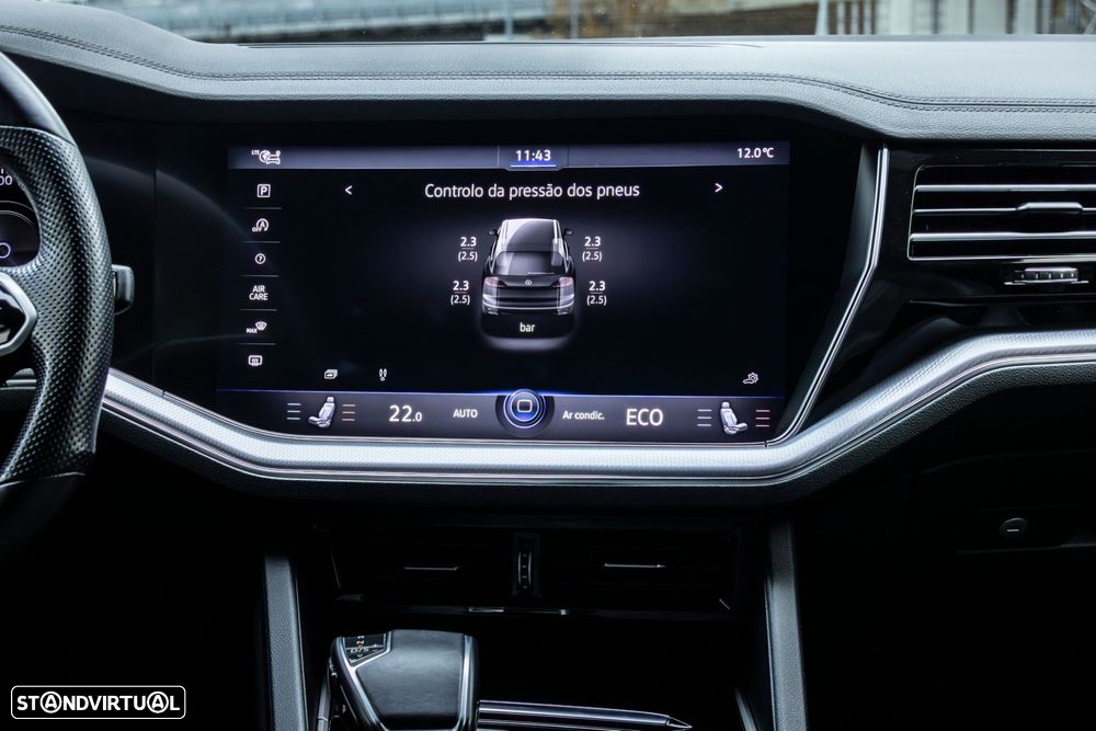 VW Touareg 3.0 TDI V6 R-Line - 34