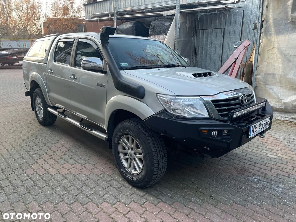 Toyota Hilux 3.0 D-4D SR5 - 3