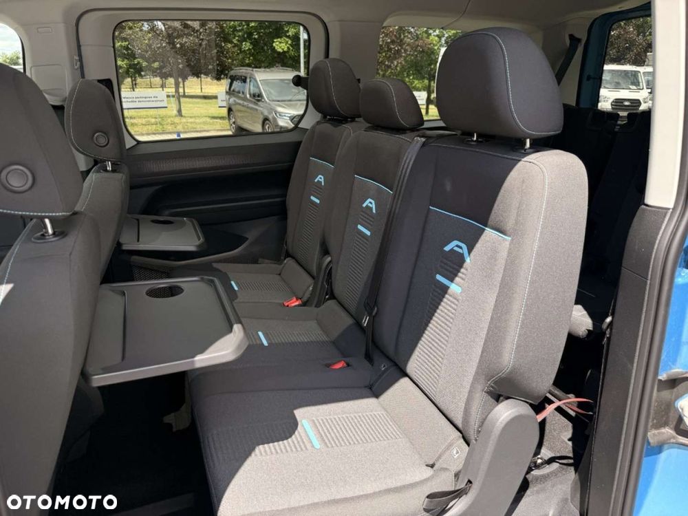 Ford Tourneo Connect Grand - 26