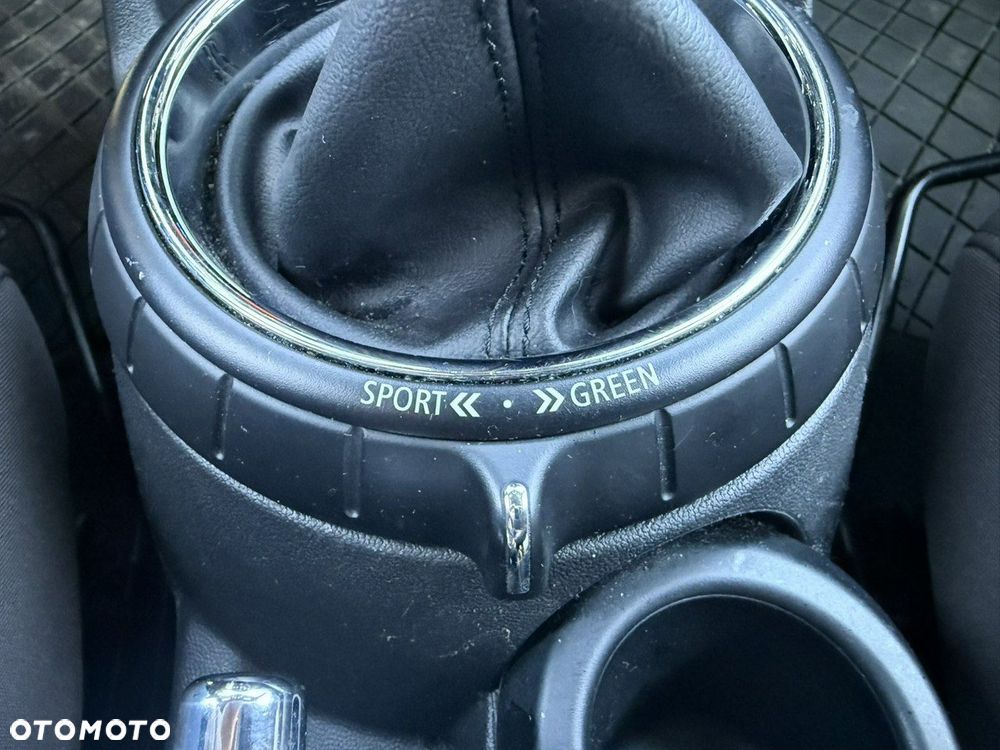 MINI Cooper Standard - 17