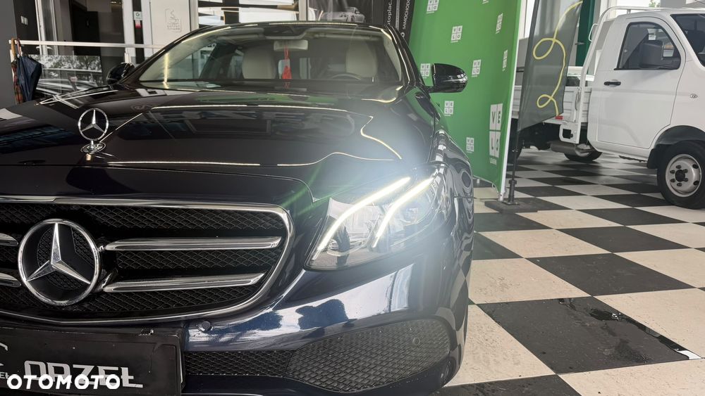 Mercedes-Benz Klasa E - 31
