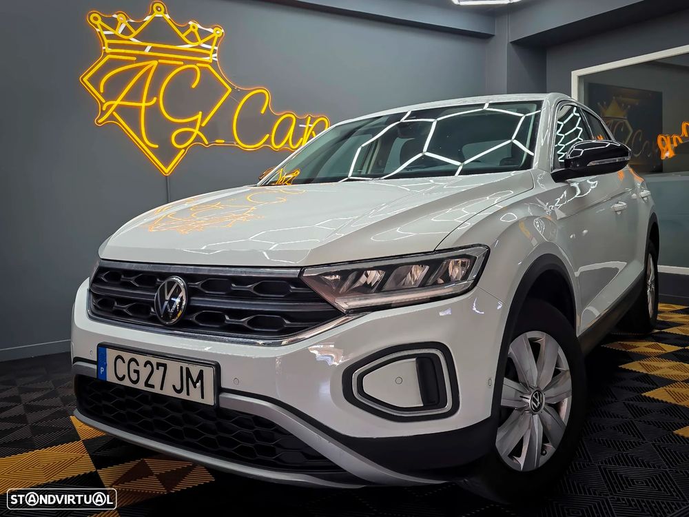 Volkswagen T-Roc 2023 photo 2