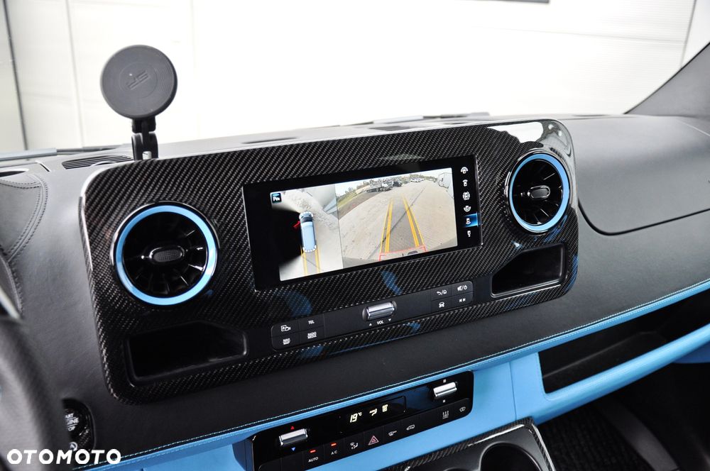 Mercedes-Benz Sprinter 319 Kamper - 21