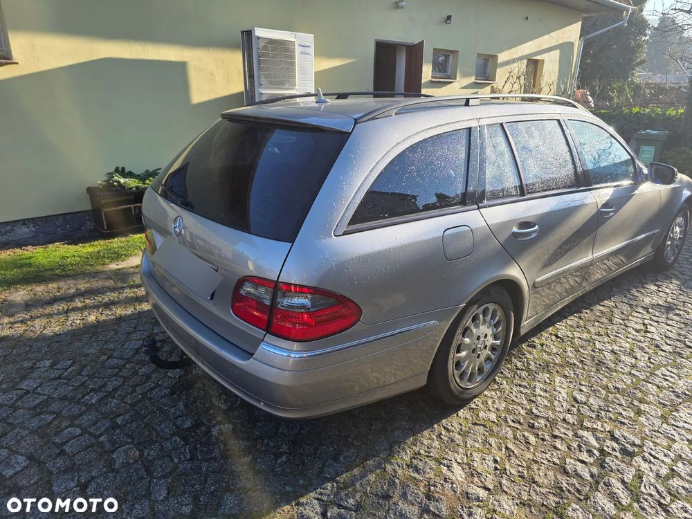 Mercedes-Benz Klasa E 320 CDI 7G-TRONIC Avantgarde BusinessEDITION - 4