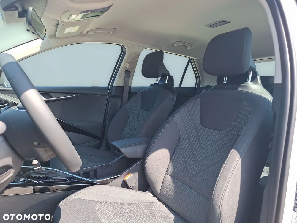 Kia Niro 1.6 GDI Hybrid M - 12