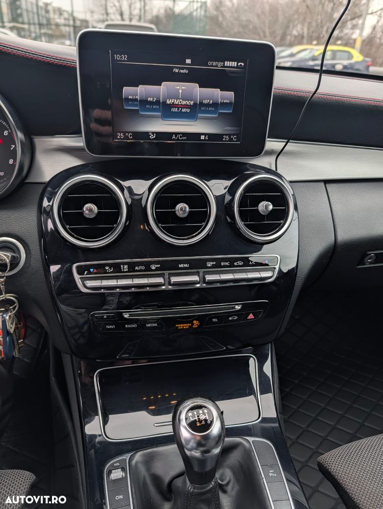 Mercedes-Benz C - 16