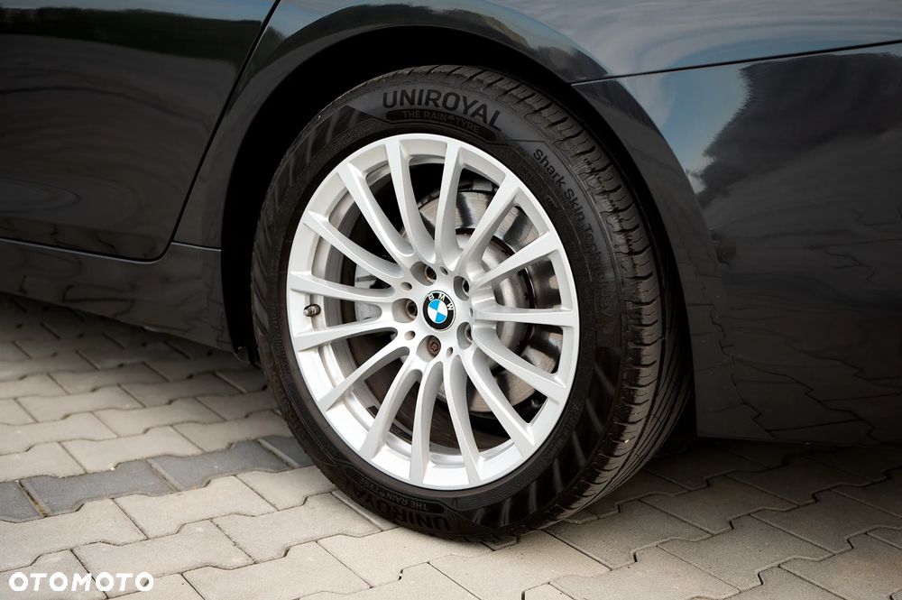 BMW Seria 5 520d Luxury Line - 17