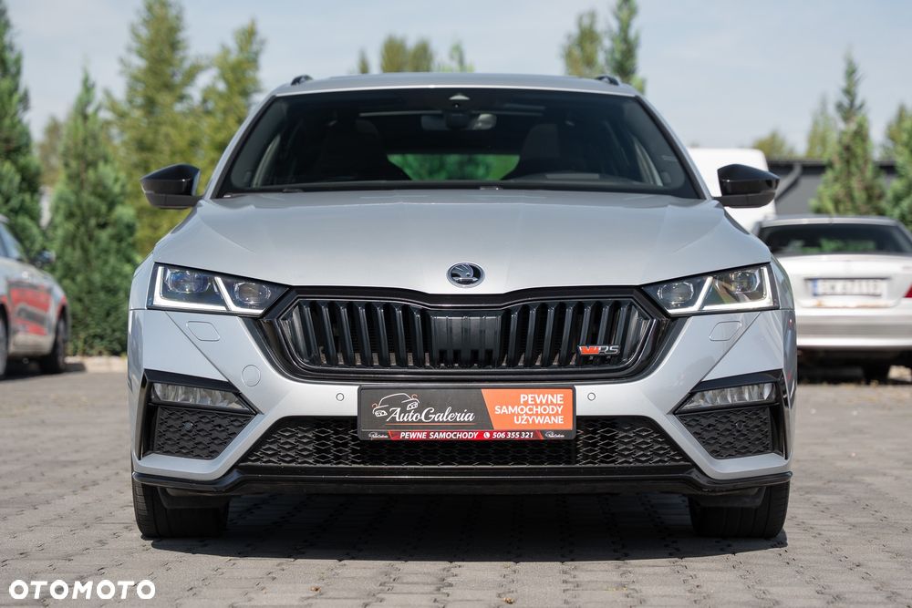 Skoda Octavia 2.0 TSI DSG RS - 18