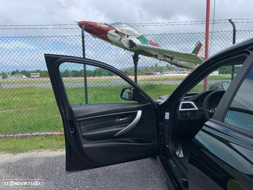 BMW 320 d Auto Pack M - 41