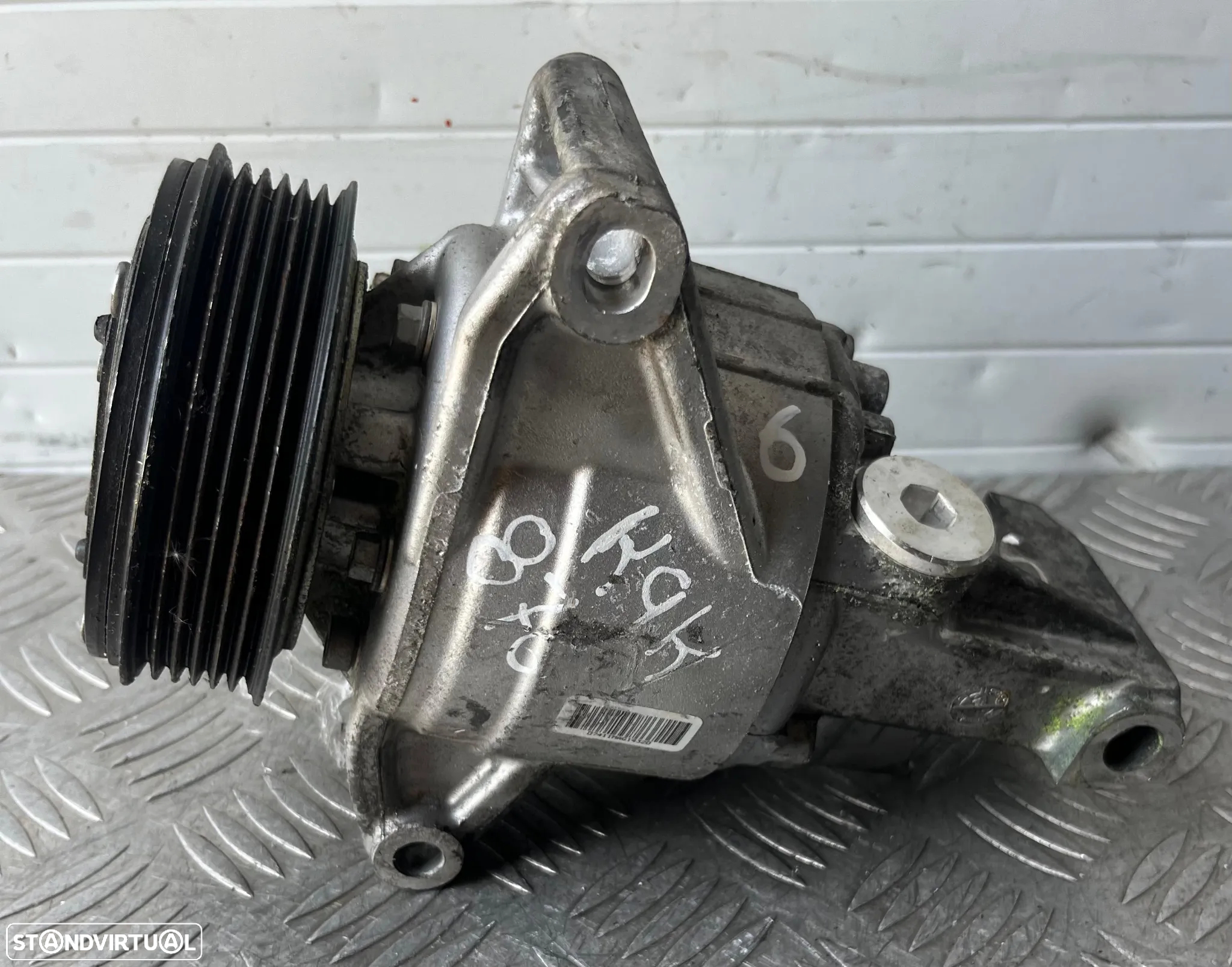 Compressor Ar Condicionado Dacia Duster 1.5 DCi Ref: 926001571R/T98082AE - 2