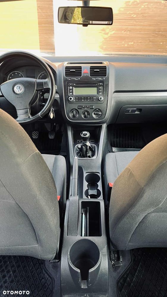 Volkswagen Jetta - 6