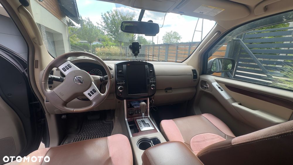 Nissan Pathfinder - 10