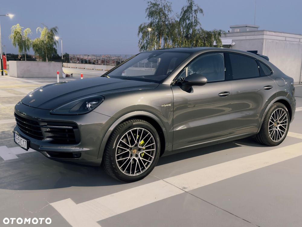 Porsche Cayenne E-Hybrid - 1