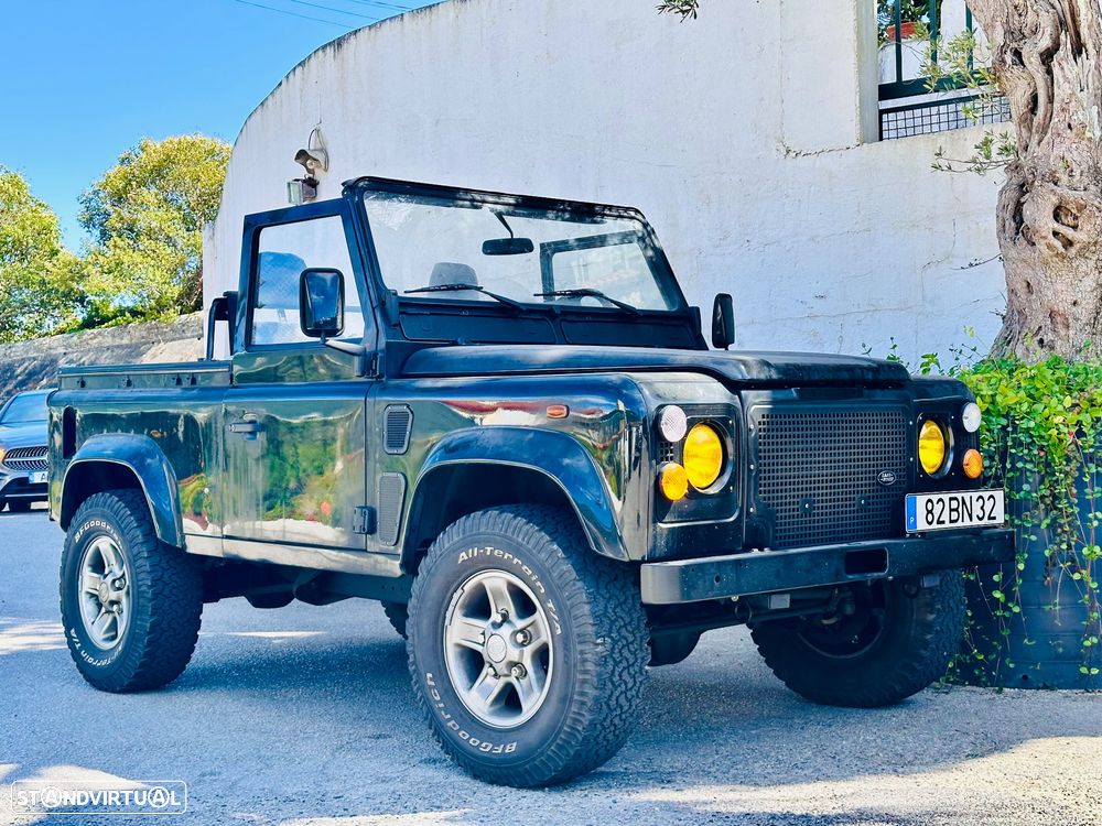 Land Rover Defender - 2
