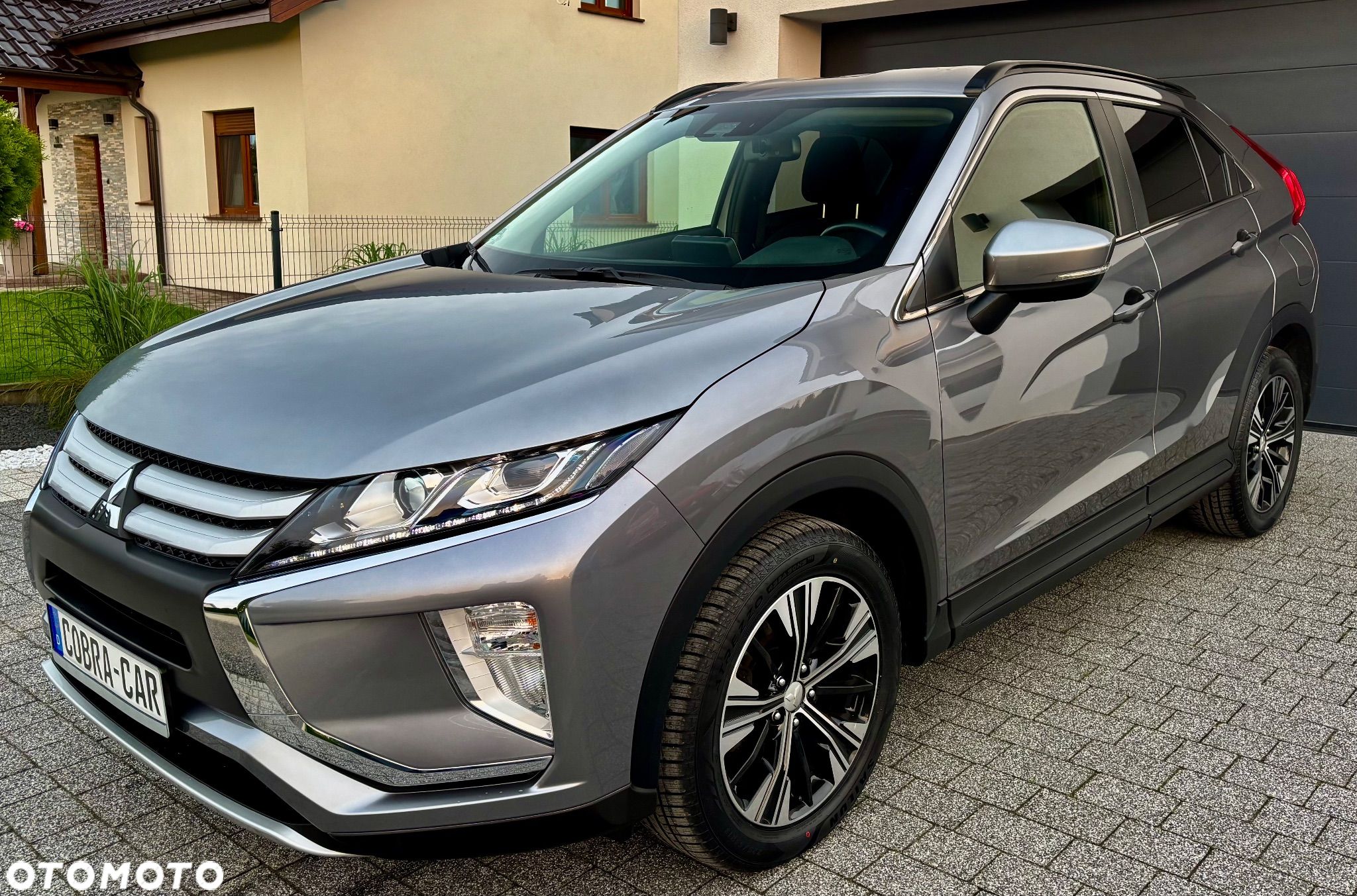 Mitsubishi Eclipse Cross 1.5 T Intense - 1