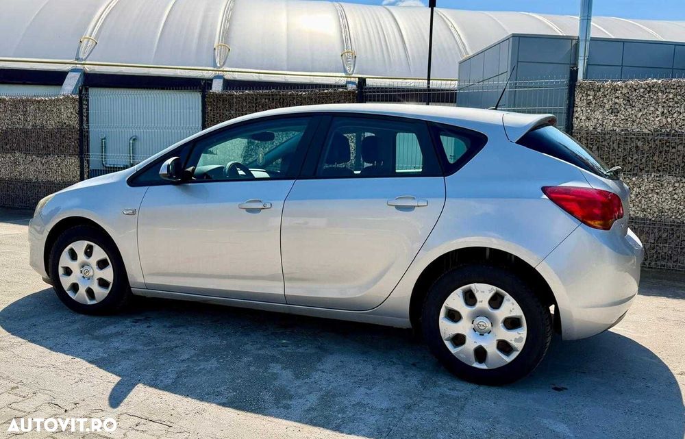 Opel Astra 1.7 CDTI DPF (119g) Sport - 2