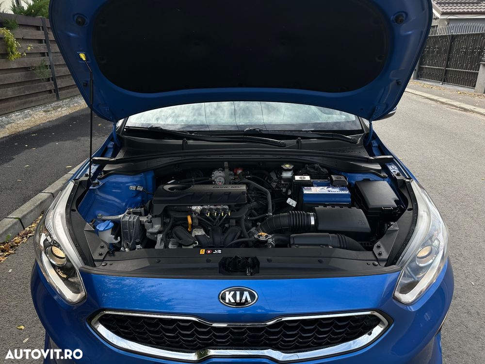 Kia Ceed - 33