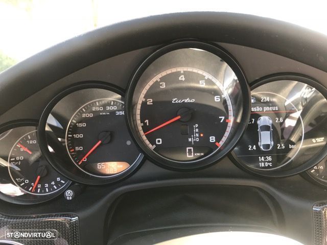 Porsche Panamera Turbo PDK - 3