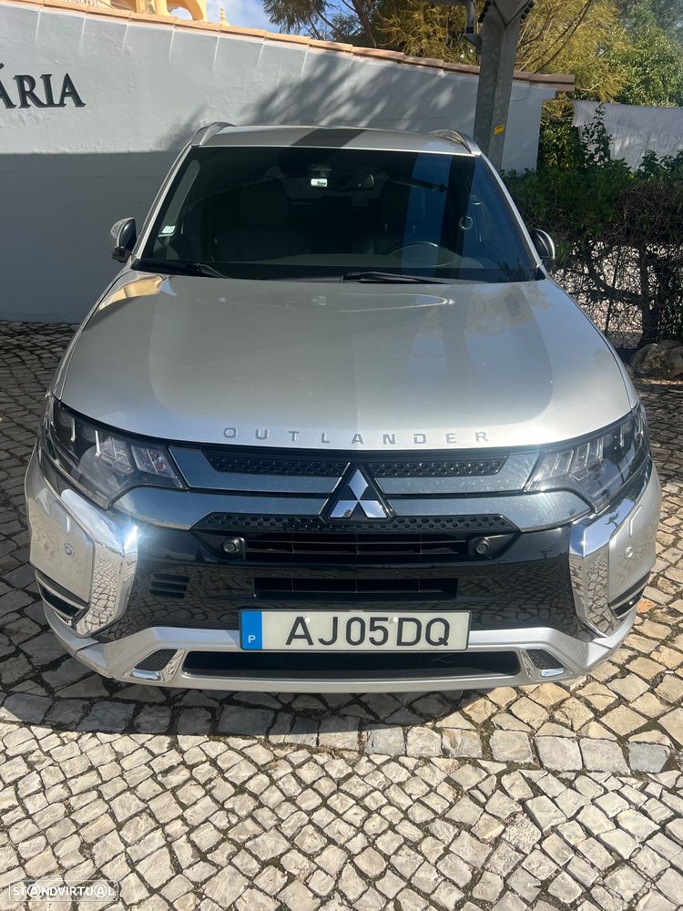 Mitsubishi Outlander - 3