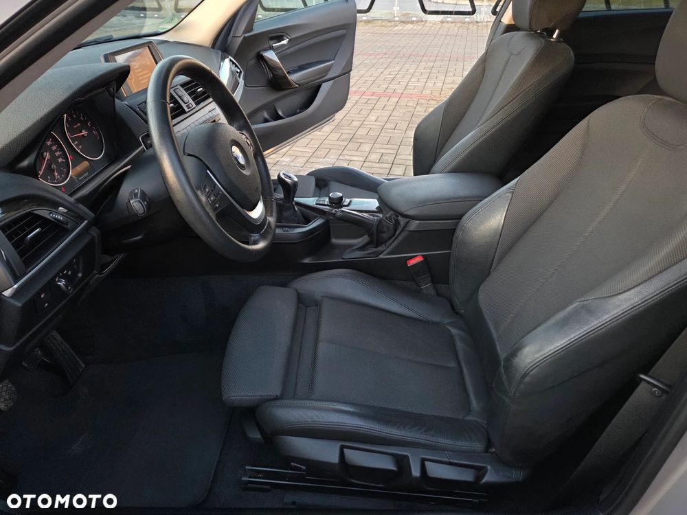 BMW Seria 2 220i Modern Line - 29