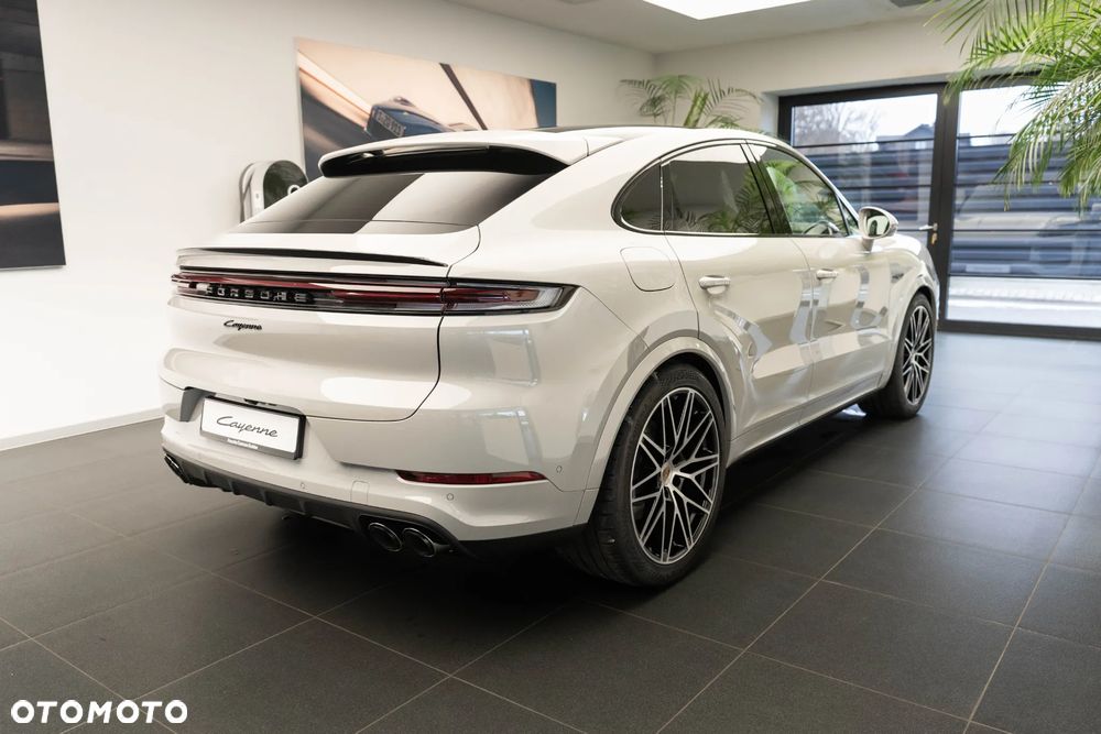 Porsche Cayenne E-Hybrid PHEV Black Edition - 4