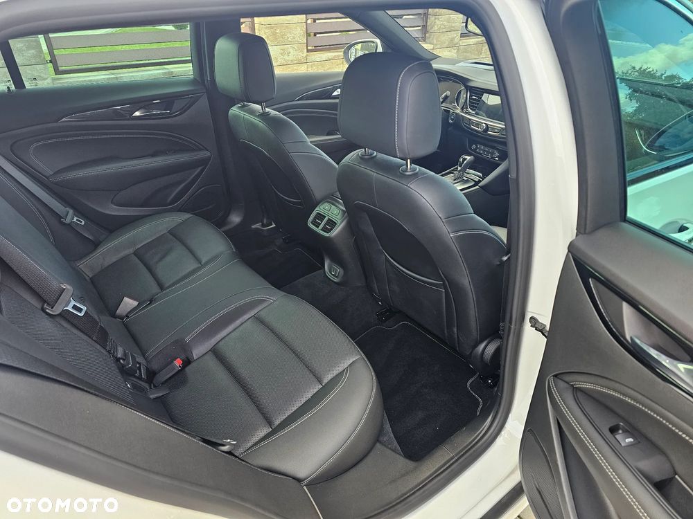 Opel Insignia 2.0 BiTurbo 4x4 Exclusive - 10