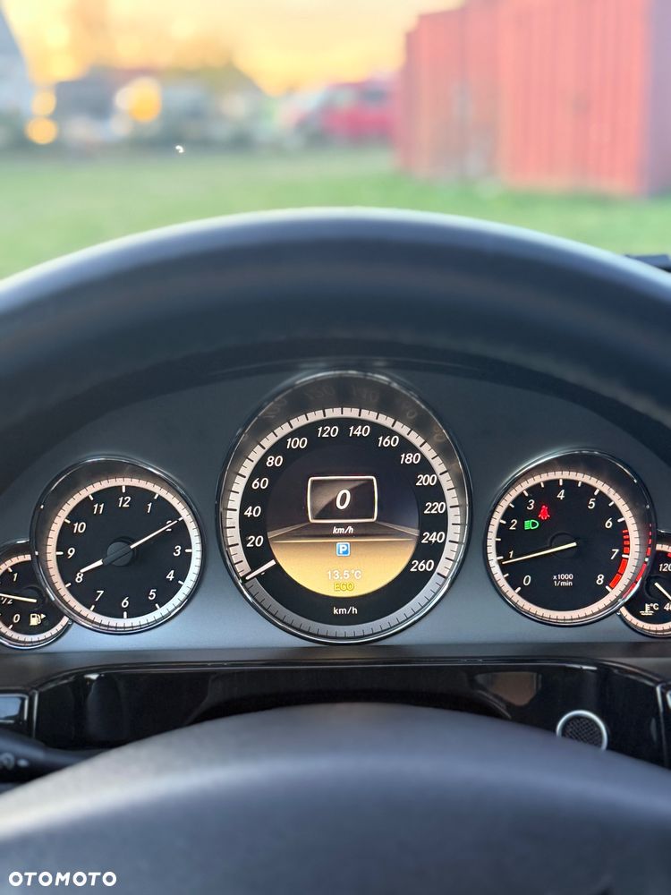 Mercedes-Benz Klasa E 200 CGI BlueEFFICIENCY Avantgarde - 7