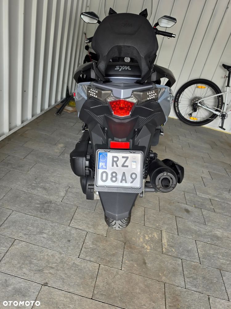 SYM CRUiSYM - 9