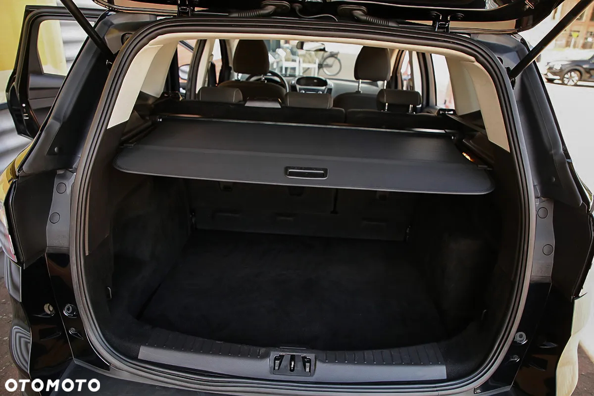 Ford Kuga 1.5 EcoBoost 2x4 Trend - 29