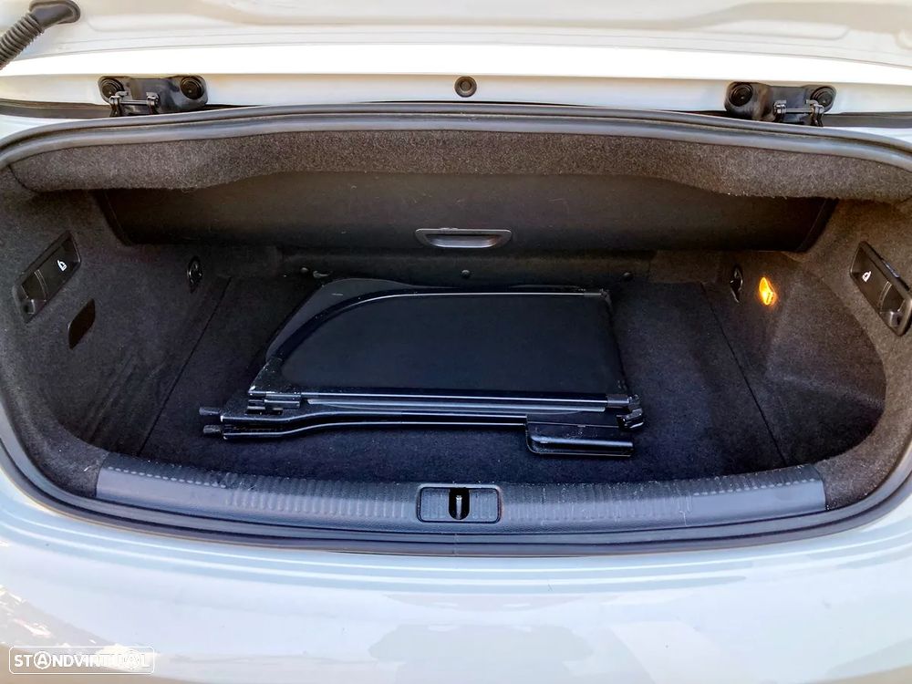 Audi A3 Cabrio 1.6 TDI (clean diesel) Attraction - 28