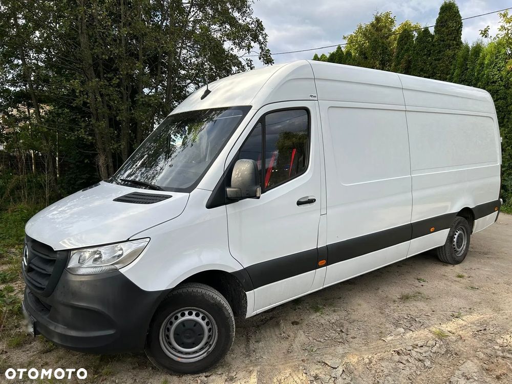 Mercedes-Benz Sprinter - 2