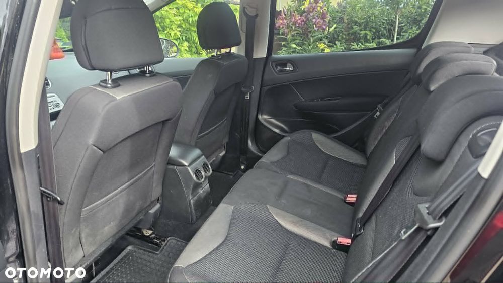 Peugeot 308 1.6 HDi Trendy - 6