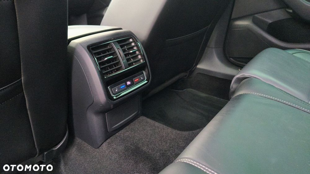 Volkswagen Passat Variant - 33