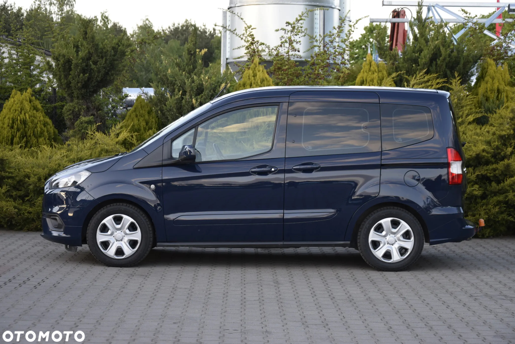 Ford Tourneo Courier 1.5 TDCi Trend - 17