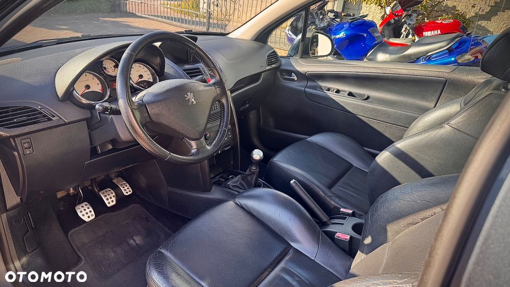 Peugeot 207 1.6 Turbo Platinum - 9