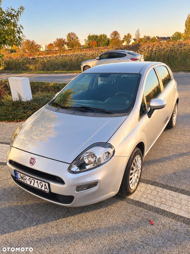 Fiat Punto 2013 photo 2
