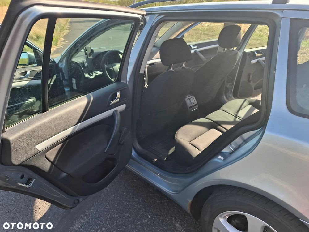 Skoda Octavia 1.6 Tour - 19
