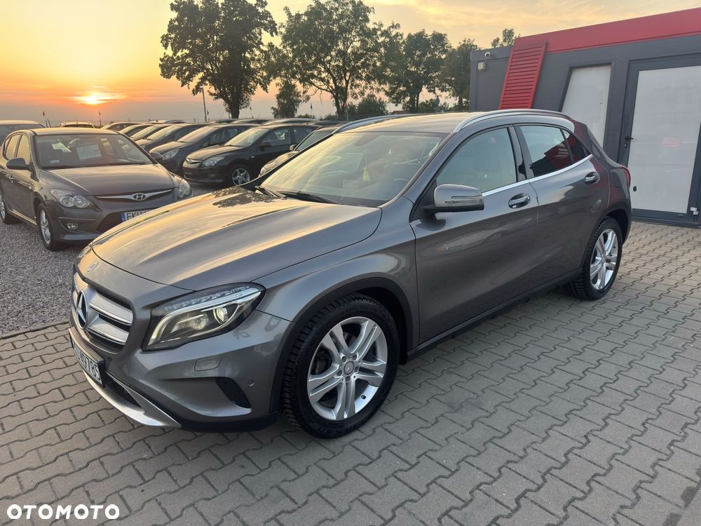 Mercedes-Benz GLA - 35