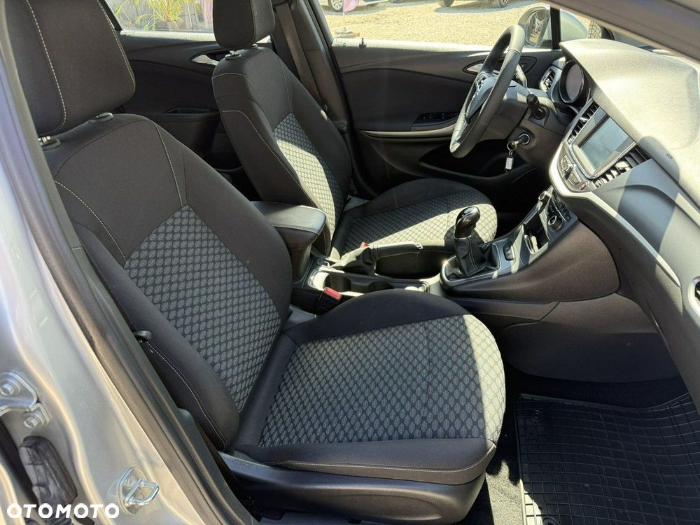 Opel Astra 1.4 T Enjoy S&S - 9